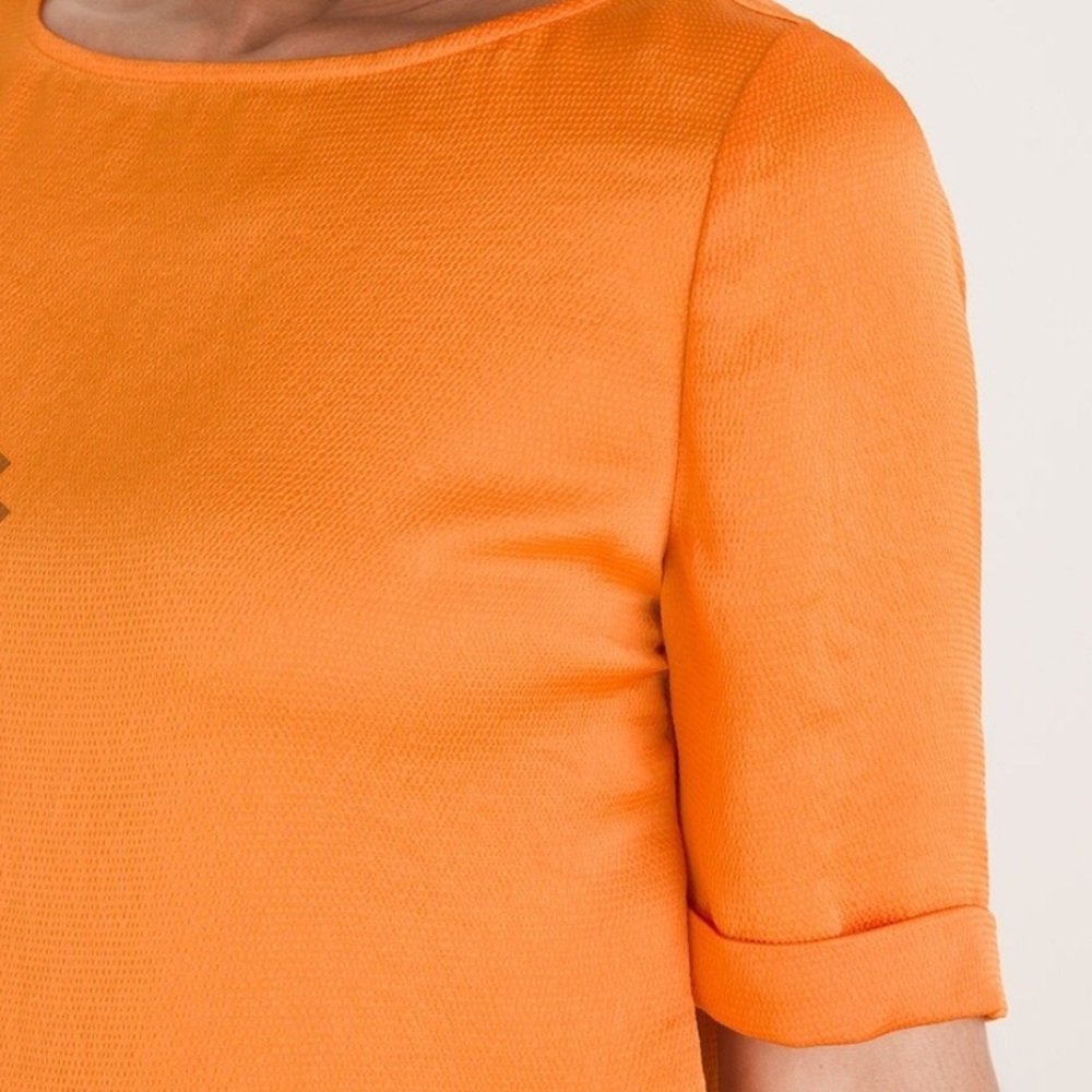 Chico’s Hammered Satin Tee in Orange. NWT. Size 3 (X-Large) - Picture 3 of 7